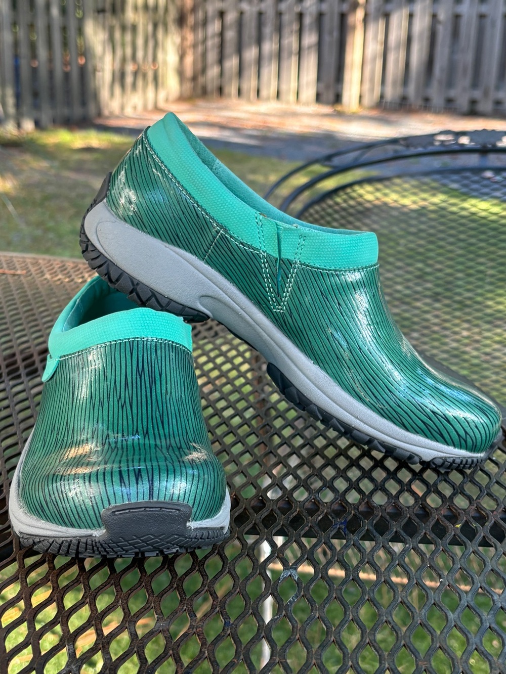 Merrell Women’s 6.5 Teal Slip-On Clogs Mules NWOT New Without Tags